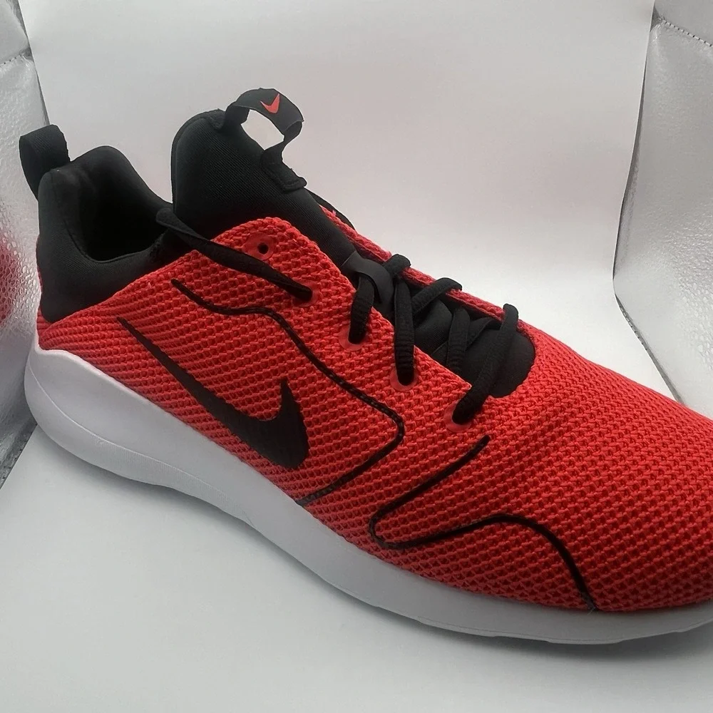 Nike Running Shoes Men 11.5 Red Black Mesh Lightweight Athletic Sneakers (NEW)